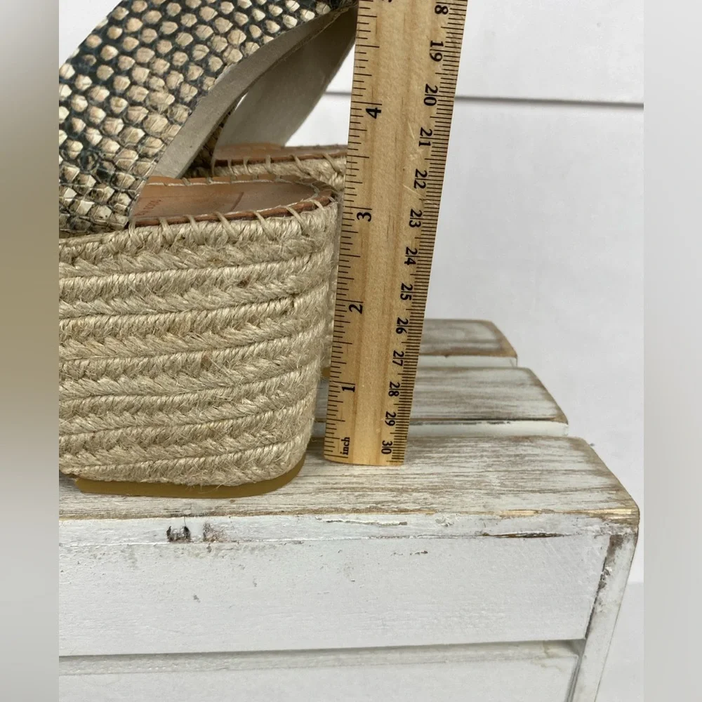 Dolce Vita Lesly espadrille wedge sandal beige snakeskin-print ankle strap Sz 10